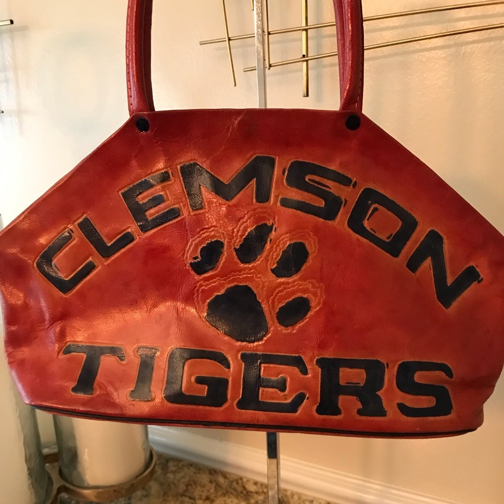 Get ready for next season with this cute bag.